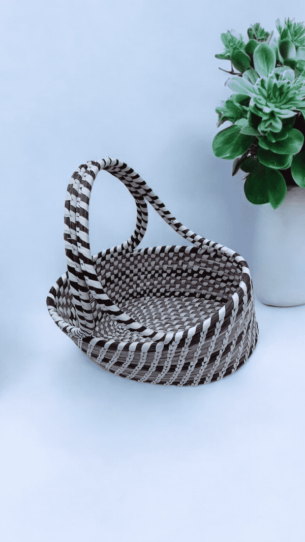 01OD007_4 Storage Basket with Handle