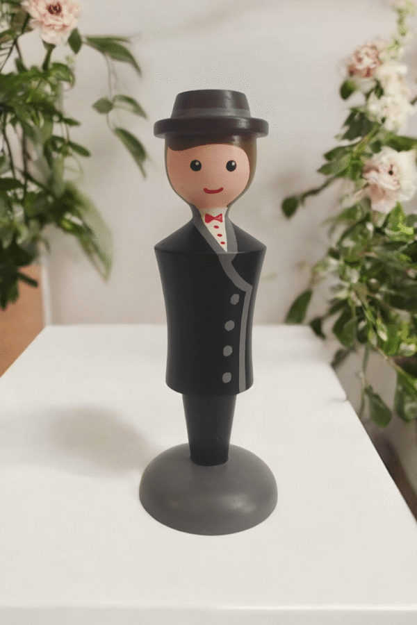 Vintage Wooden Doll Couple Figurines