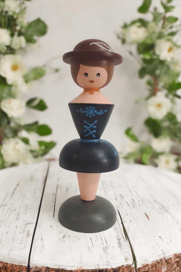 Enchanting Rustic Wooden Couple Figurines