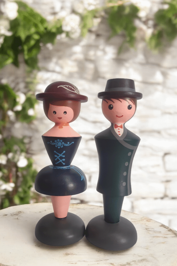 Enchanting Rustic Wooden Couple Figurines