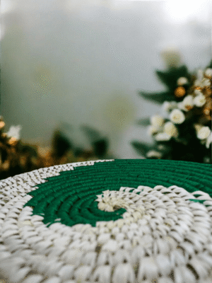 01OD039_2 Crimson Spiral Sabai Grass Placemat