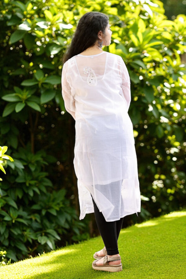 Exquisite White Chikankari Kurta