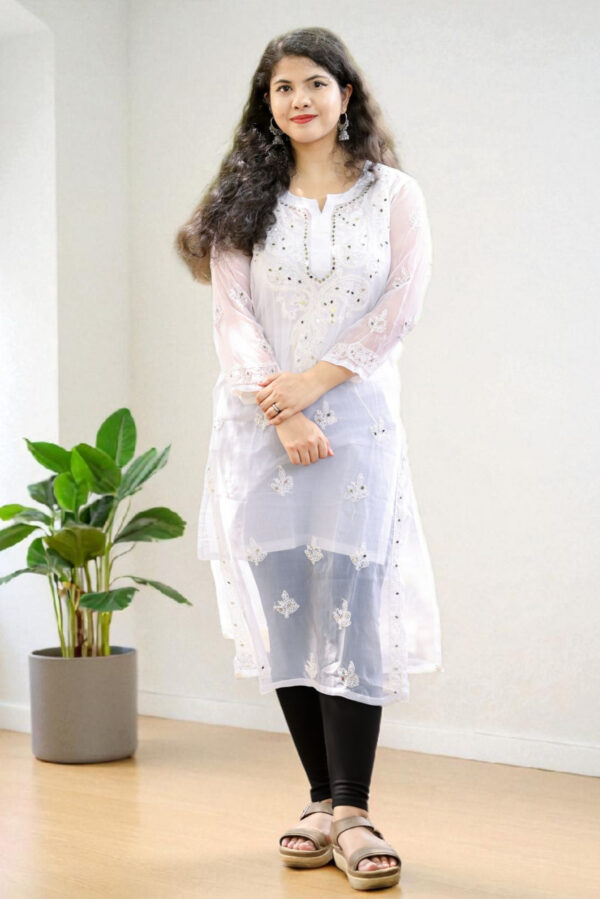 Exquisite White Chikankari Kurta