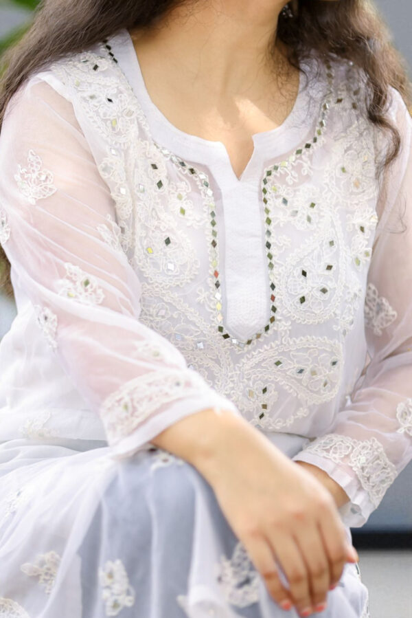 Exquisite White Chikankari Kurta