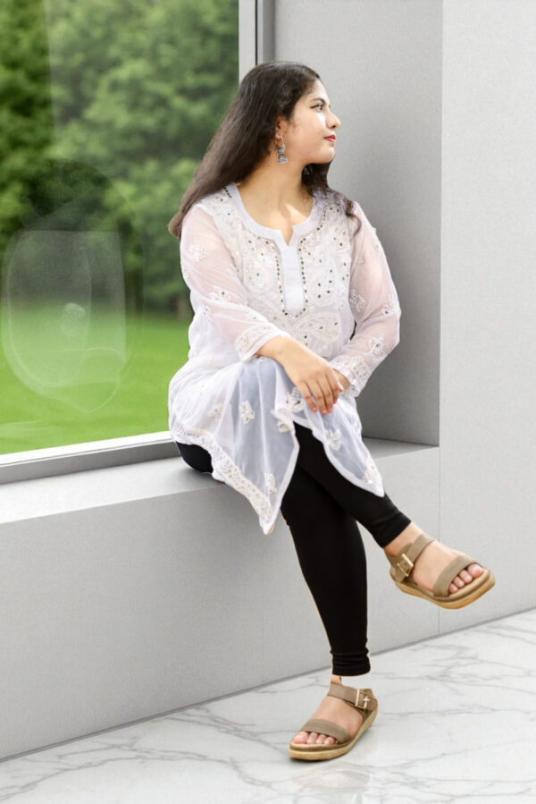 Exquisite White Chikankari Kurta