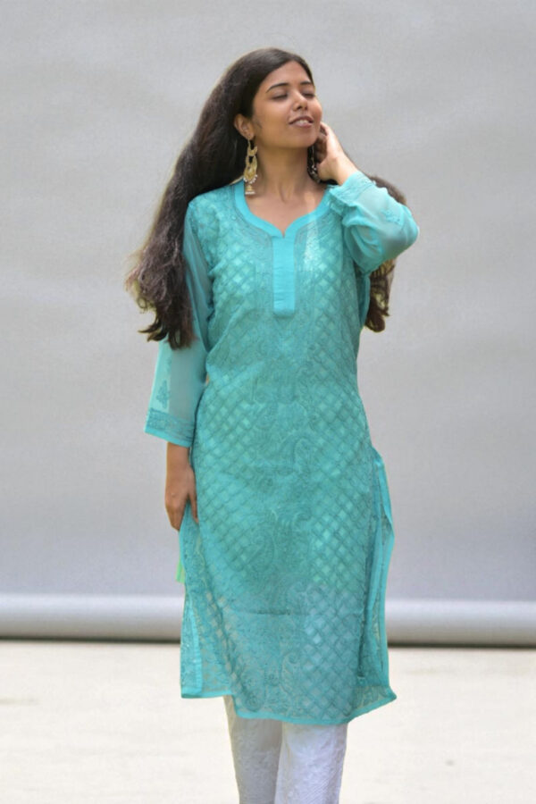 01UP027_101 Azure Lattice Lucknow Chikankari Kurta