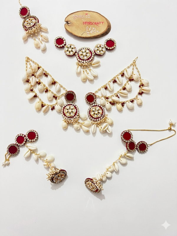 Floral Cowrie Shell Jewelry Set