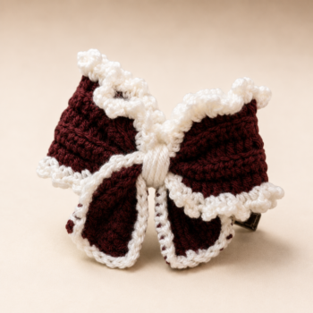 01PB001_1 Snow Trim Crochet Bow Hair Clip