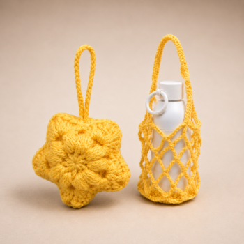 01PB008_3 Sunny Bloom Crochet Holder Pouch