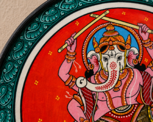 Traditional Odisha Pattachitra Art Plate – Handmade Decorative Collectible